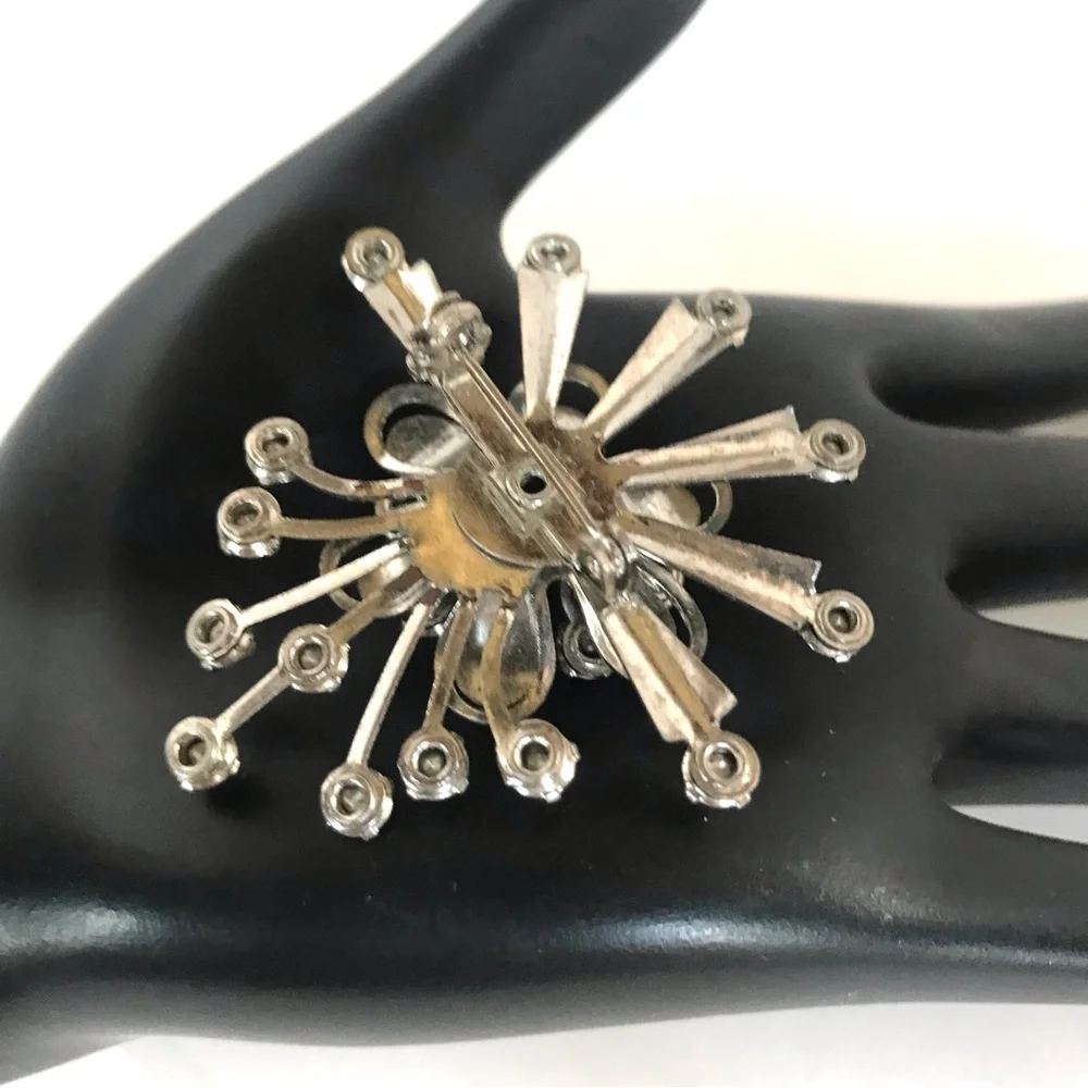 VINTAGE CIRCA 1960'S SILVER TONE CLEAR RHINESTONE SPUTNIK-LOOK BROOCH